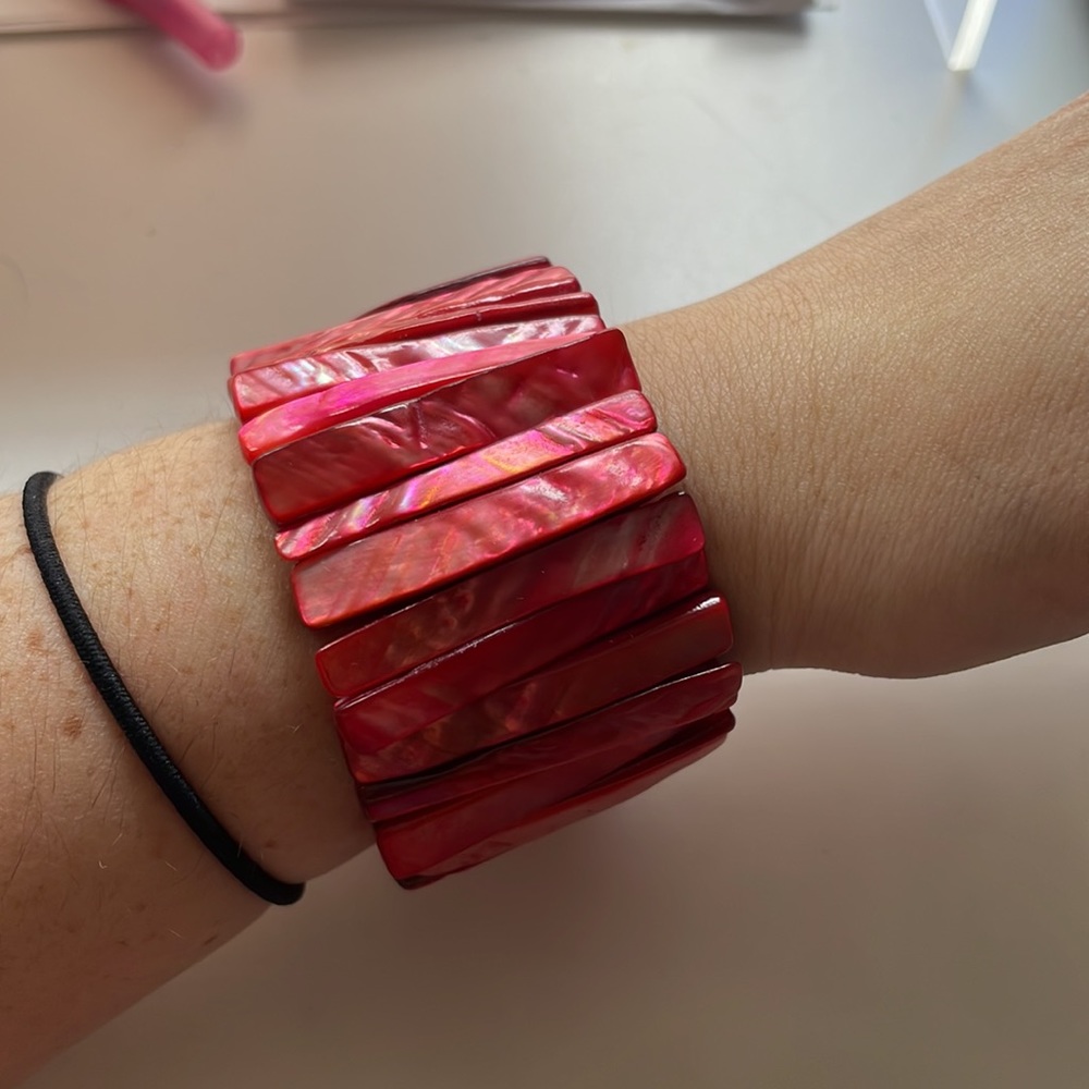 Red Shell Bangle Bracelet